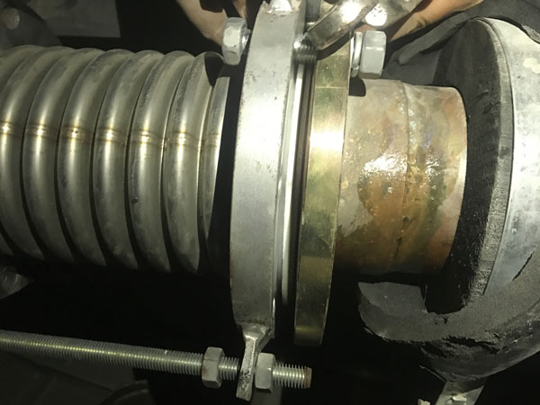 上海华山医院波纹补偿器氯离子超标问题书面报告 上海华山医院波纹补偿器氯离子超标问题书面报告
